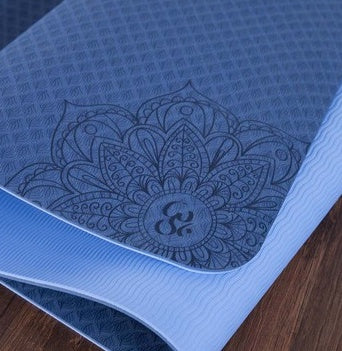 PEAK MOTION eco-friendly yoga mat with intricate design for comfortable practice